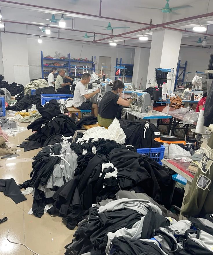 Xưởng may đồng phục giá gốc tận xưởng, chủ động được năng suất và chất lượng sản phẩm